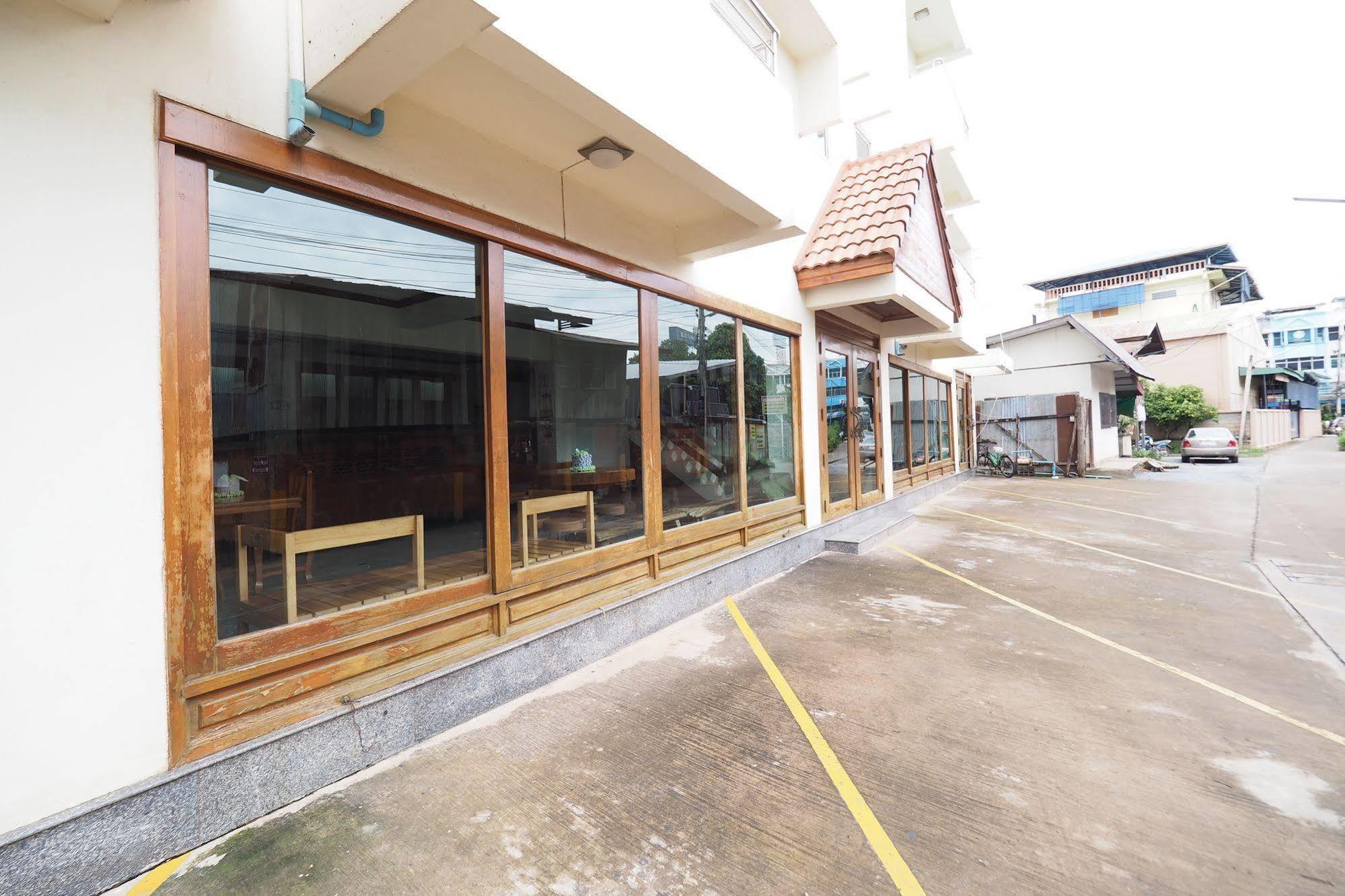 Fah Place Hotel Nan Exterior foto